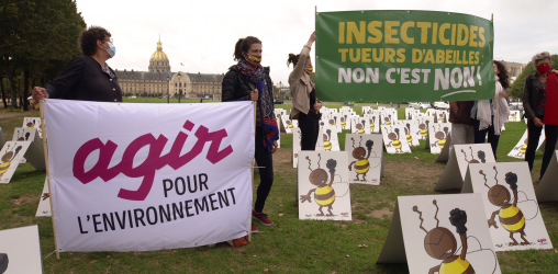 Manifestation contre la loi de réautorisation des néonicotinoïdes